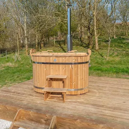 Luxury tent Cumbria Round House Lupton