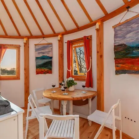 Luxury tent Cumbria Round House Lupton